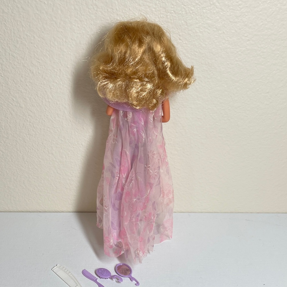 Dreamtime Barbie Doll with Accessories - Picture 4 of 4